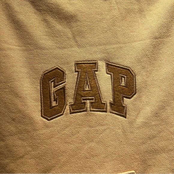 Gap Logo Hoodie - Picture 3 of 7